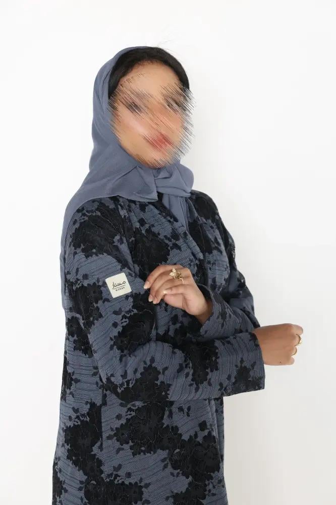 عباية بليزر: دليل شامل للموديلات والأسعار وكيف تختارين الأنسب