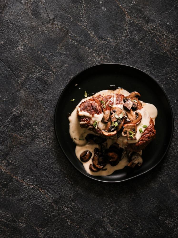 Steak with Mushroom Sauce: Getting the Timing Right
