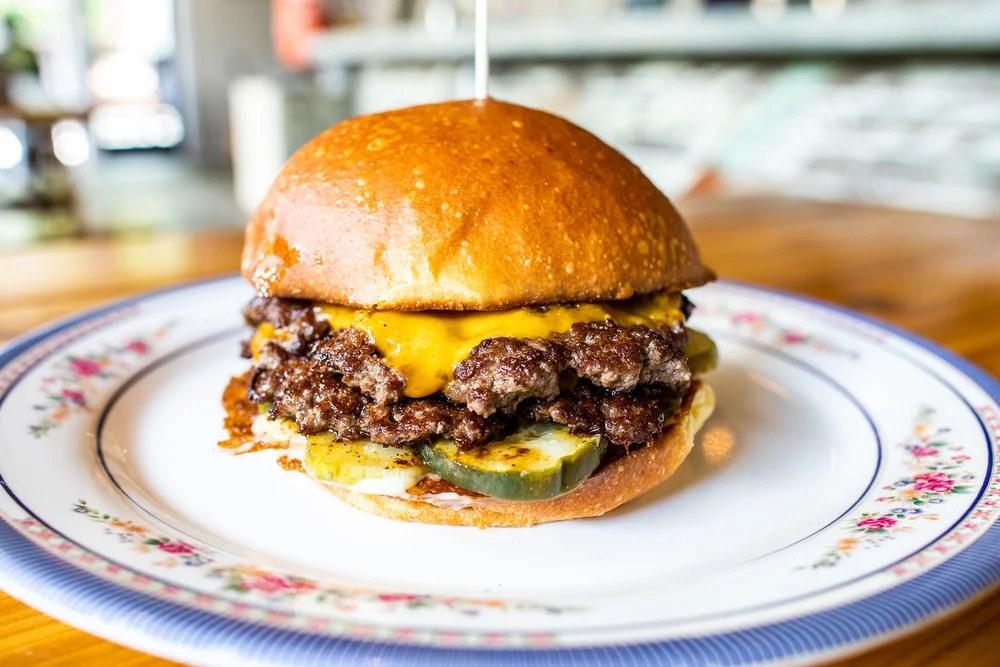 Smash Burgers: A Browned Crust Without Sticking