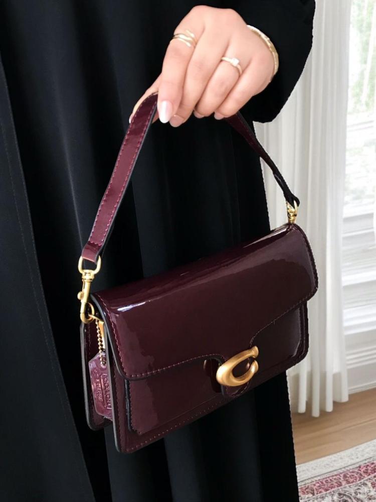 شنطة قوتش كروس جلد