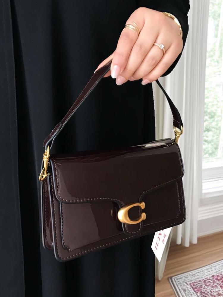 شنطة قوتش كروس جلد