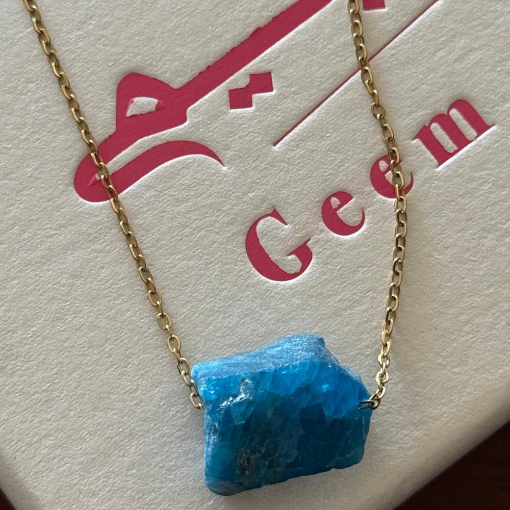 سلسال Raw Light  حجر طبيعي  وسلسلة ذهبية