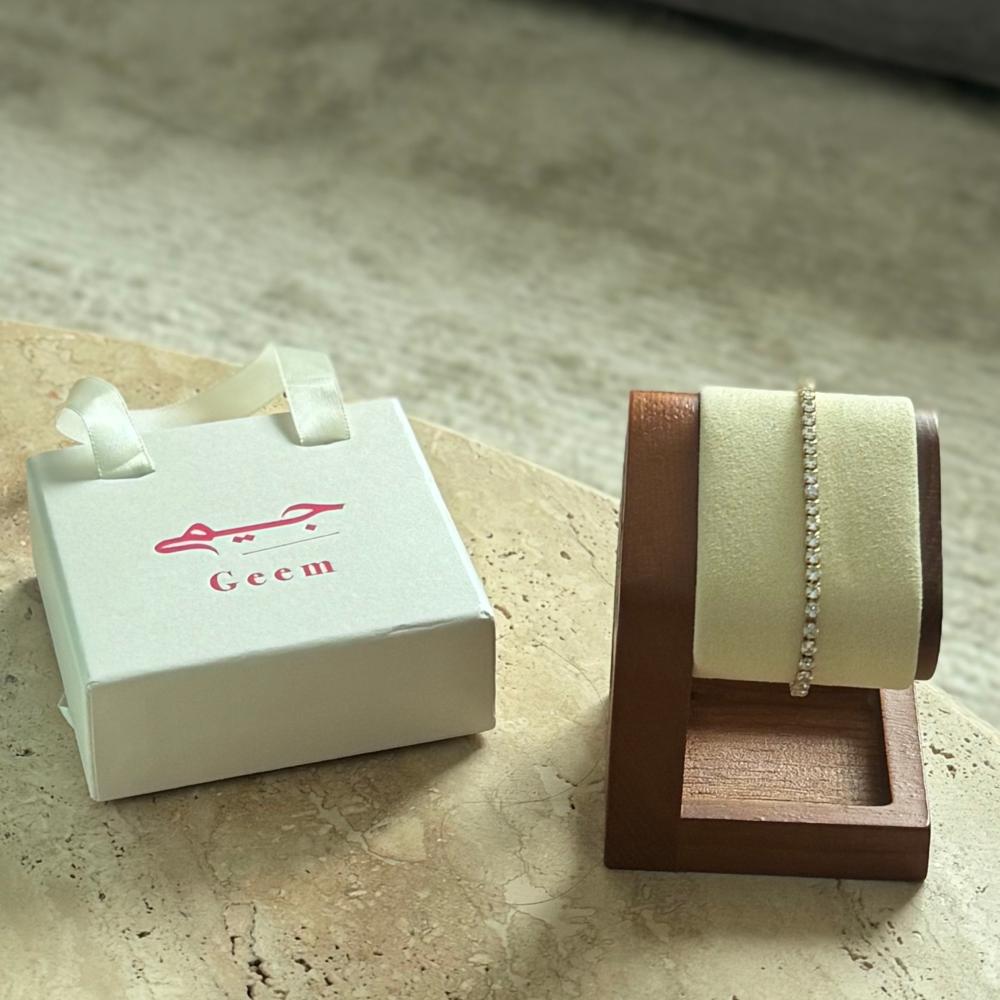 سوار التنس لومييغ مطلي ذهب