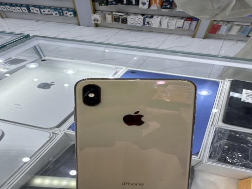ايفون اكس ماكس 256 ذهبي