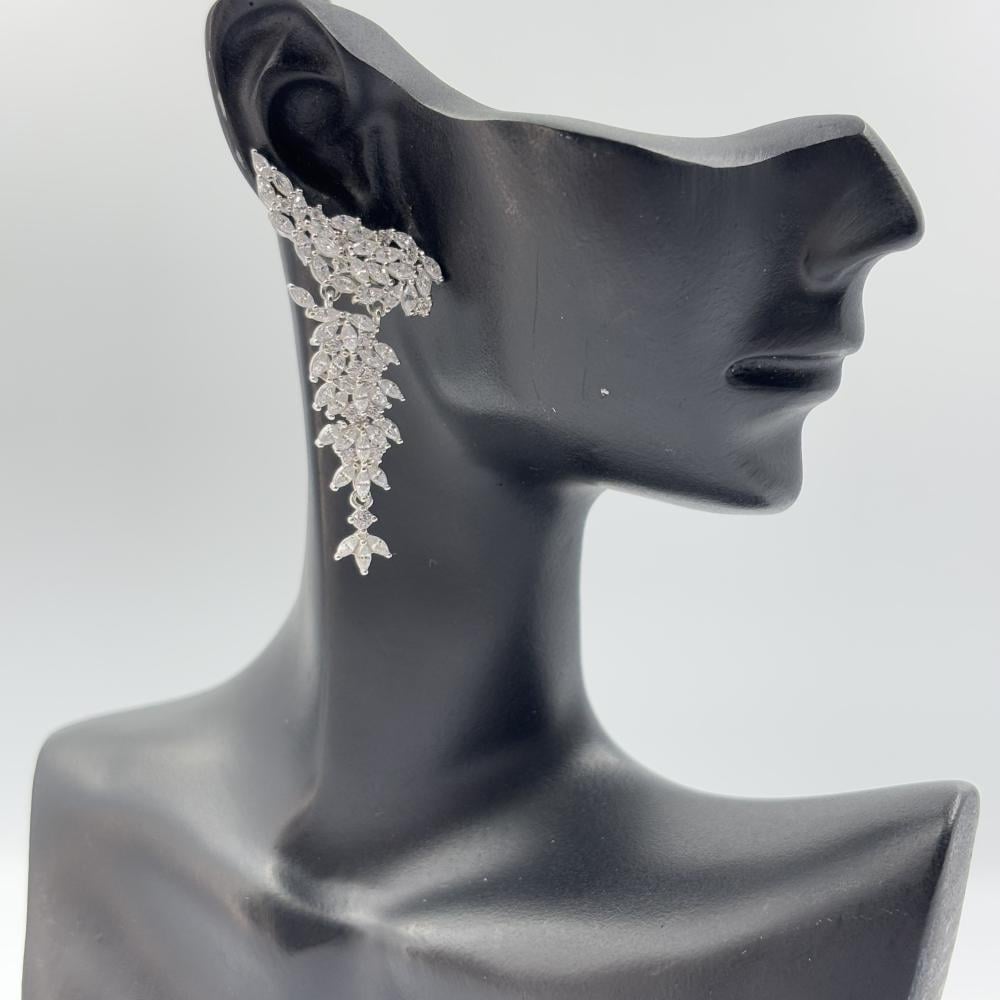 حلق تصميم ألماس