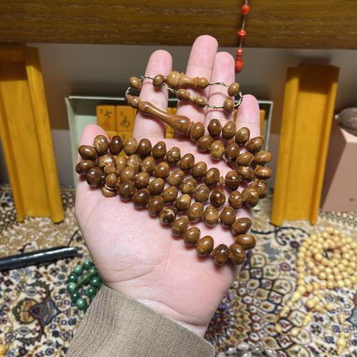 مسباح من ثمرت الكوك معطر بدهن عود