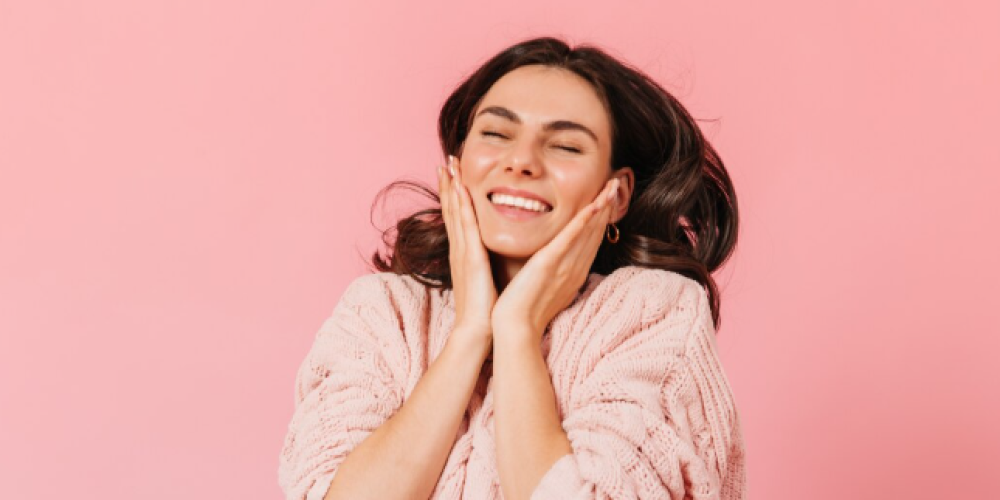 زيوت عطرية أصلية للعناية بالبشرة الحساسة