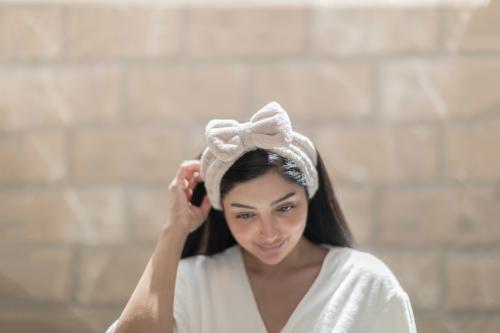 ربطة شعر فيونكة