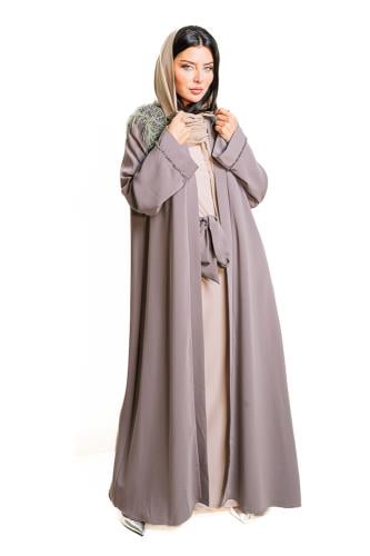 عبايه بيج غامق مزينه بريش وفستان بربطه على الخصر 6...
