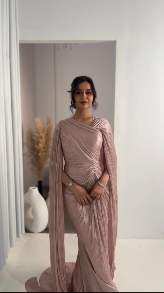 كيف تختارين فستان السهرة المناسب لشكل جسمك؟ دليل شامل لكل امرأة تبحث عن الإطلالة المثالية