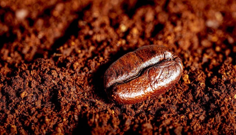 القهوة المطحونة عند تعرضها للهواء