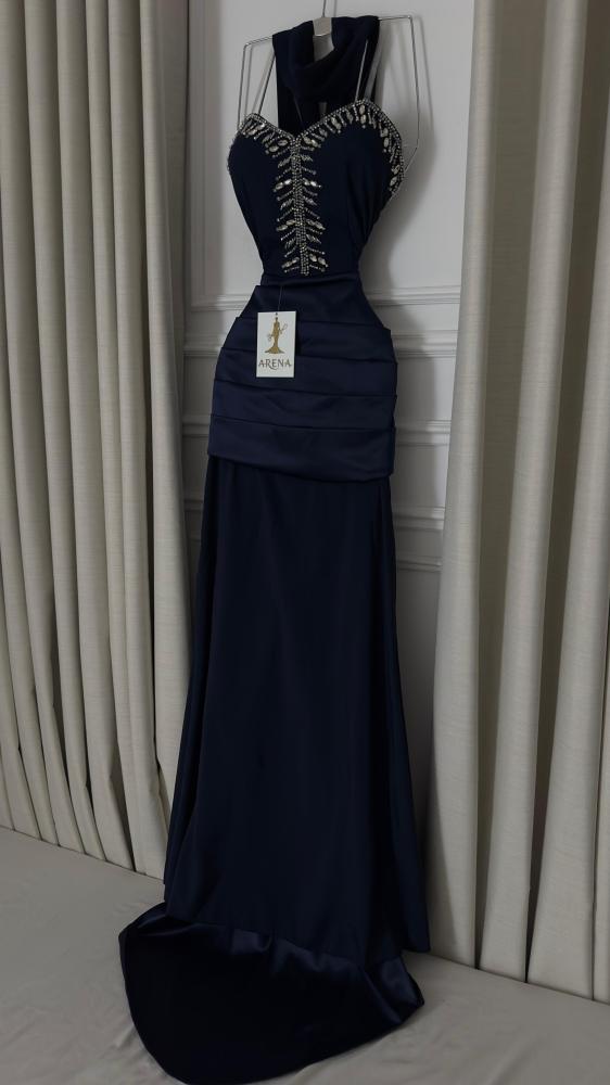 فستان سهرة كحلي