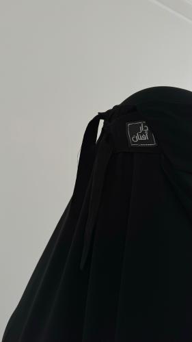 نقاب ملكي - ربطة سخيفة