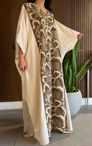 Ladies kaftan with embroidery and wooden sequins lenin