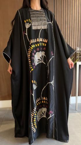 Ladies kaftan with embroidery and metallic sequins lenin