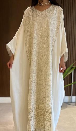 Ladies kaftan with embroidery and sequins lenin