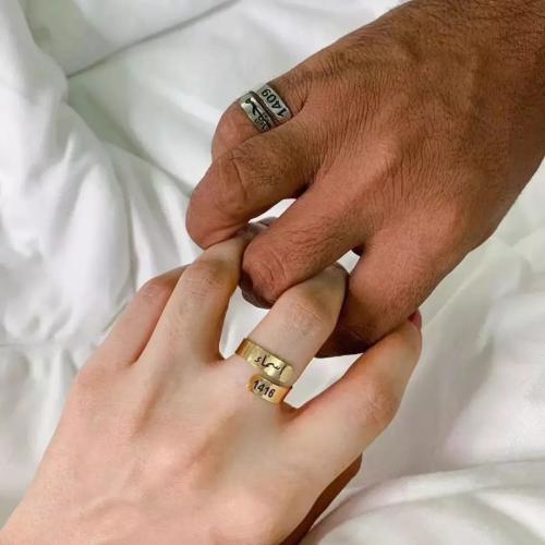 خاتم نسائي وخاتم رجالي