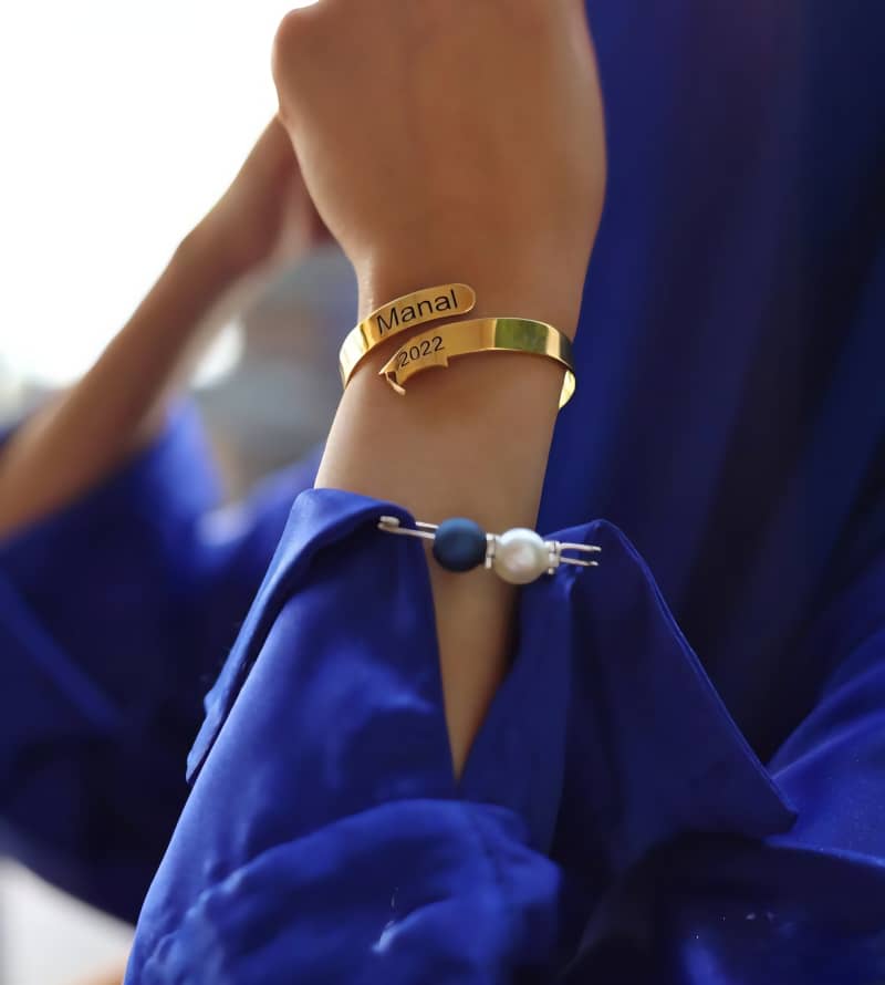 إسوارات تخرج