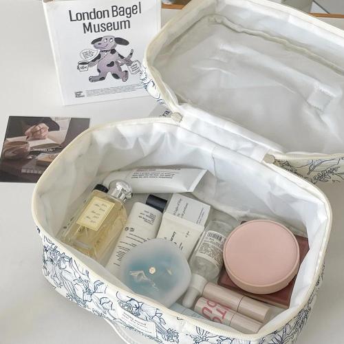 حقيبة مستحضرات تجميل عتيقة للنساء