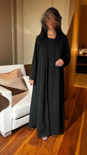 عباية كريب اسود فاحم سادة نص كلوش