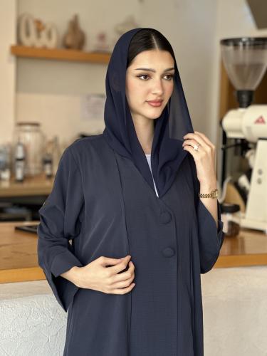 عباية عملية قماش ناعم مع ازارير