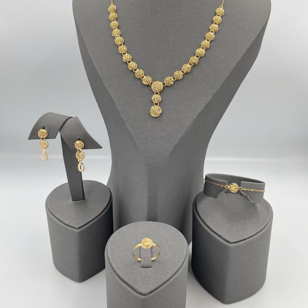 طقم ذهب عيار 21 بتصميم متميز