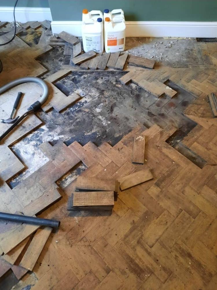 وداعاً للرطوبة المزعجة | دليلك الشامل لحماية أرضيات منزلك