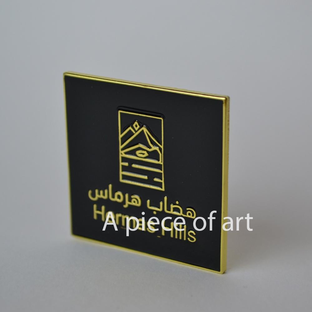 خدمة تصميم بروش معدني