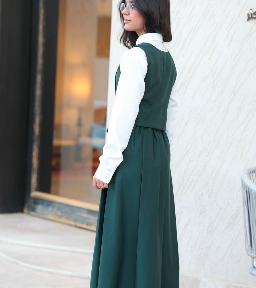 مريول متوسط تصميم الملكة - 2025