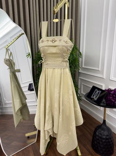 فستان نسائي خامه لينين اللون بيج Dior