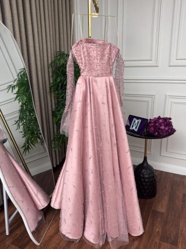 فستان نسائي Dior