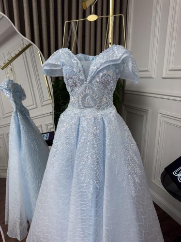 فستان نسائي Dior
