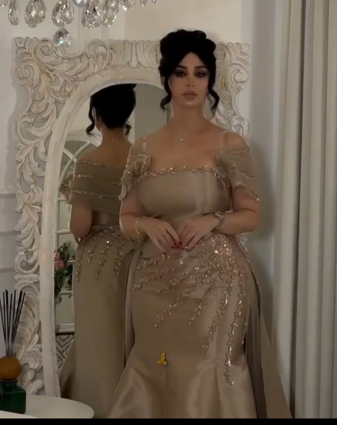 فستان نسائي سهره الخامه ميكادو تطريز شك يدوي راقي اللون  ذهبي Latina