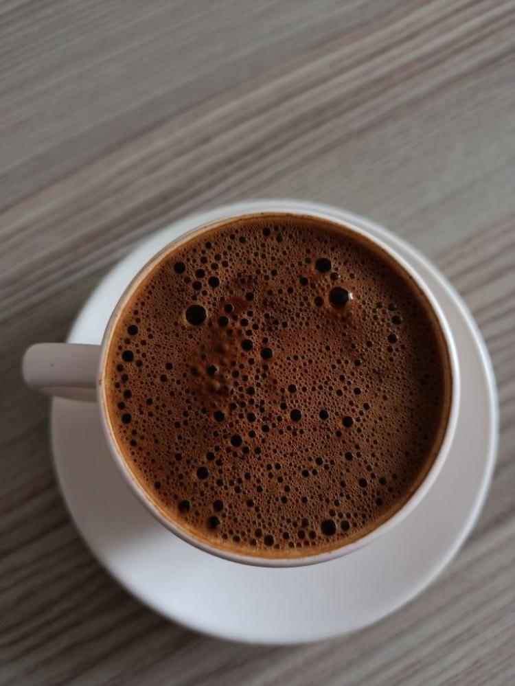 افضل البهارات تنسجم مع القهوة: تجربة جديدة لمحبي النكهات