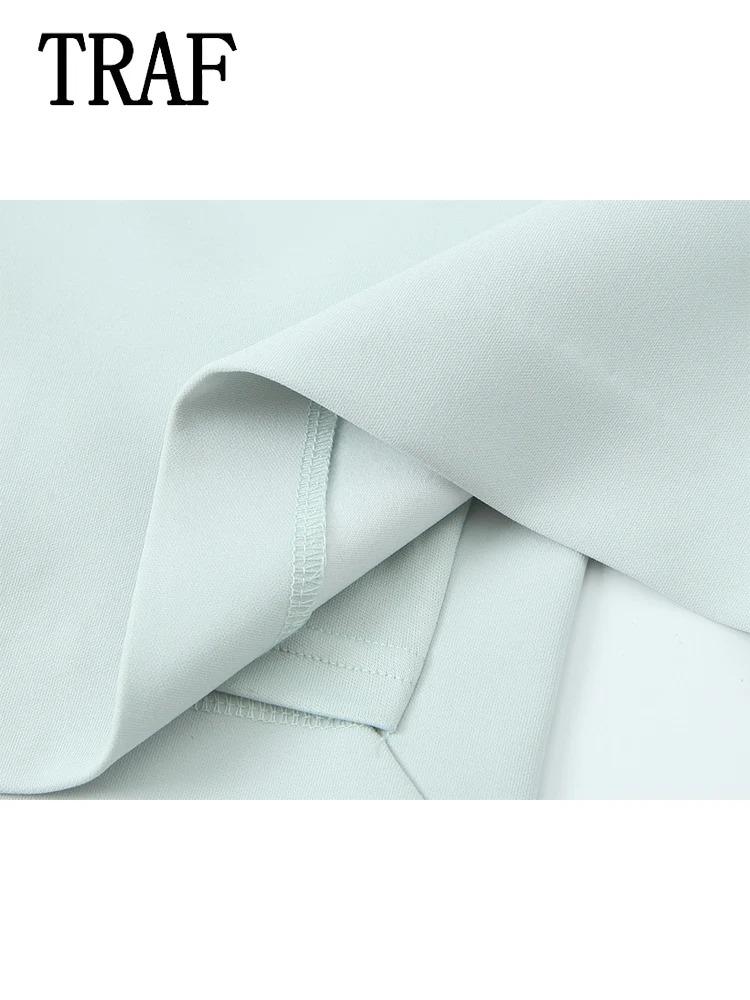 فستان نسائي ثلاثي الأبعاد