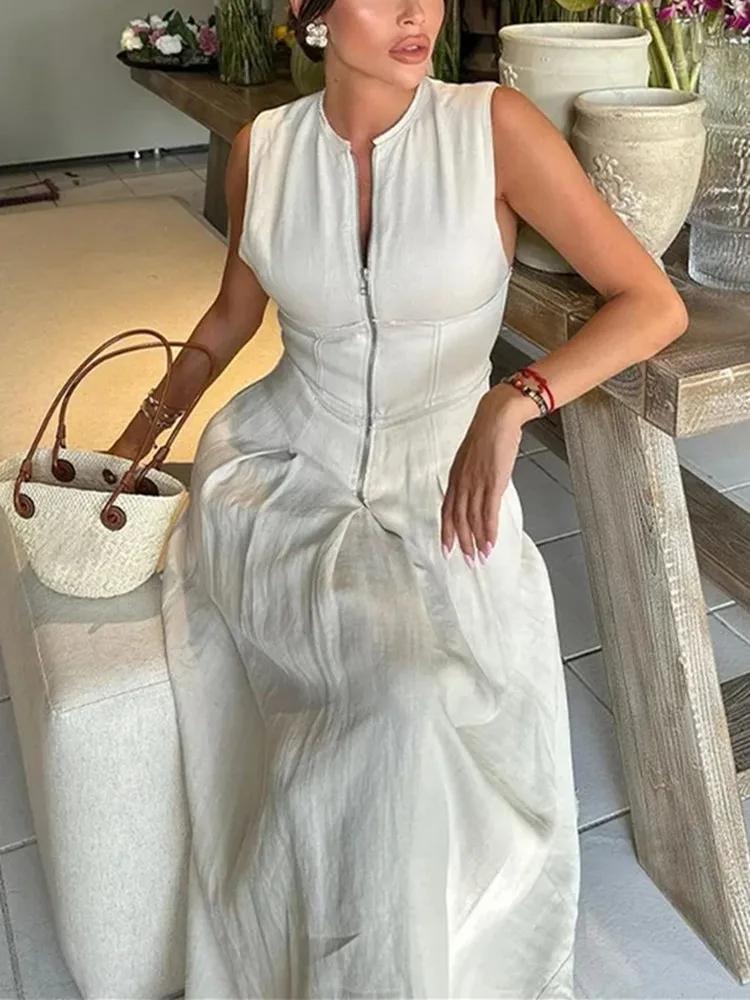 فساتين بدون اكمام