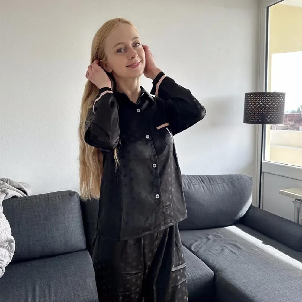 بيجامة حرير نسائي