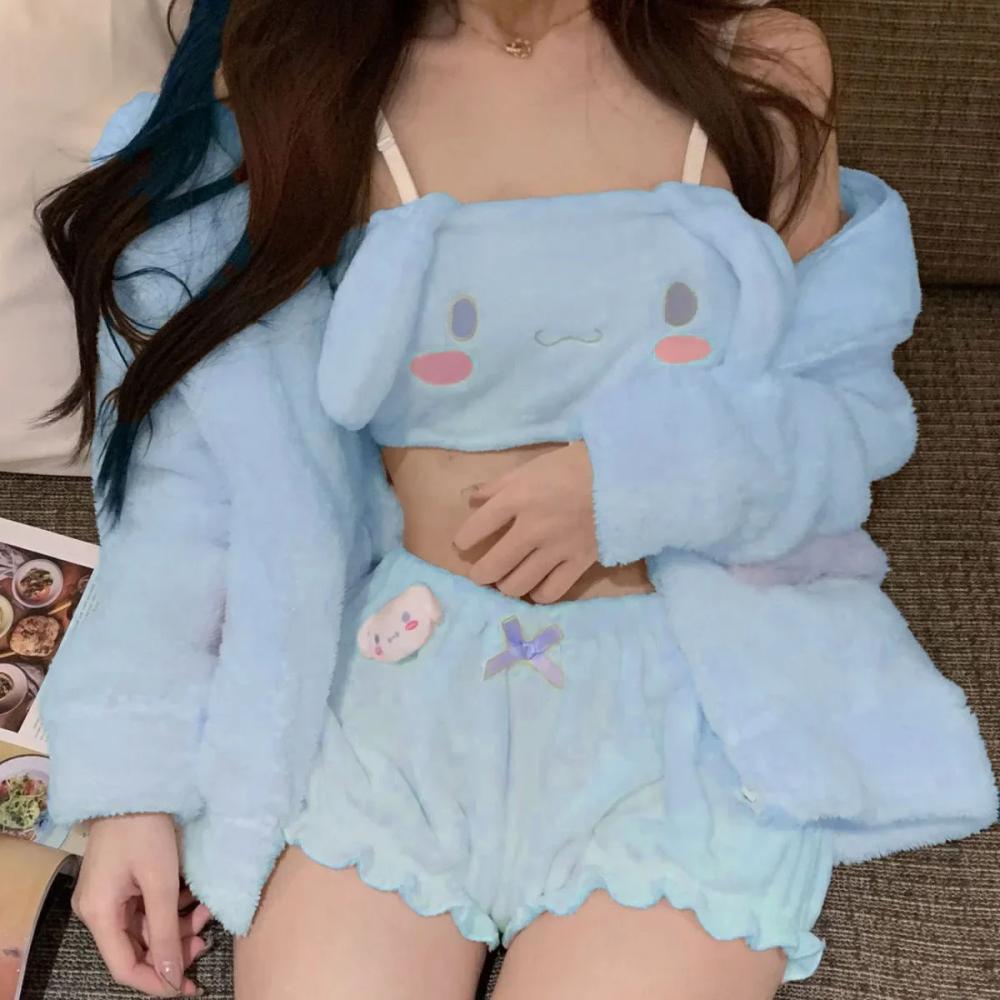 بيجامة مثيرة