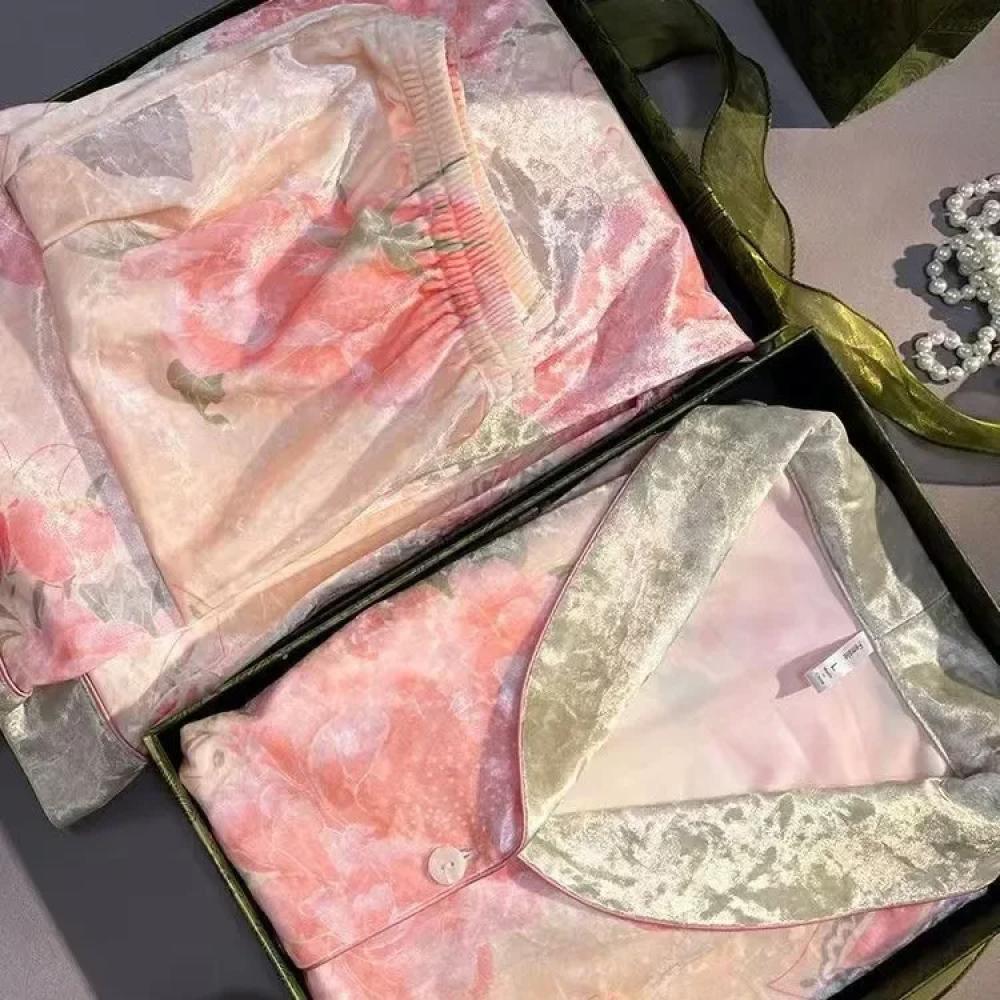 ملابس نوم نسائي