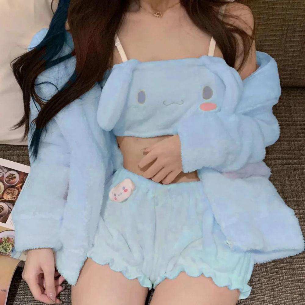 بيجامة مثيرة