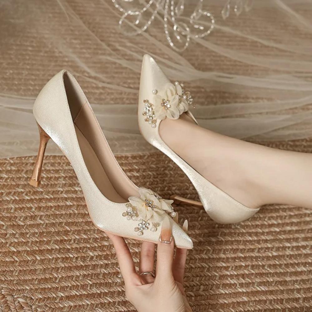 حذاء زفاف مدبب