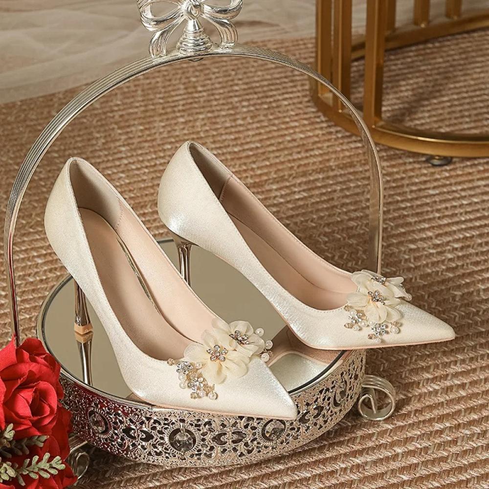 حذاء زفاف مدبب