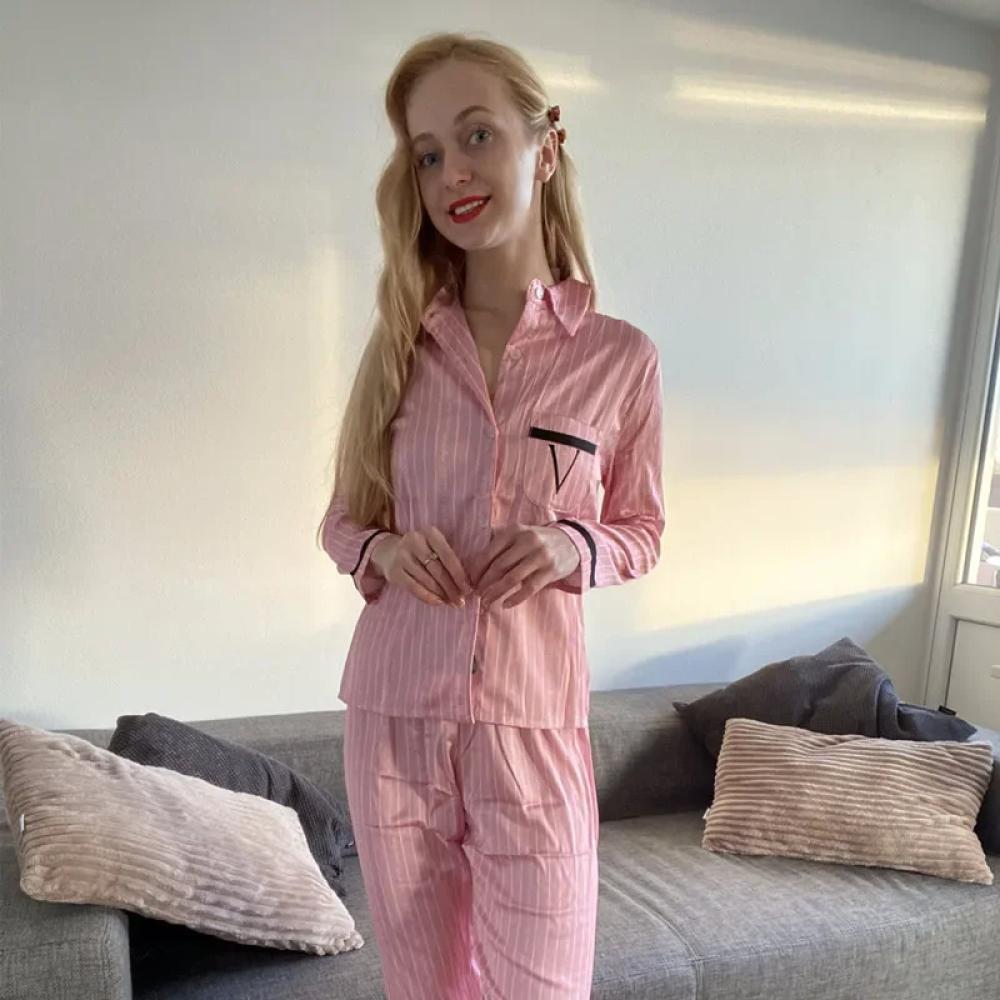 بيجامة حرير نسائي