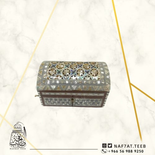 صندوق فاخر مصنوع يدوي من الفسيفساء ومبطن بالمخمل الناعم ( حجم صغير 17×11×9)