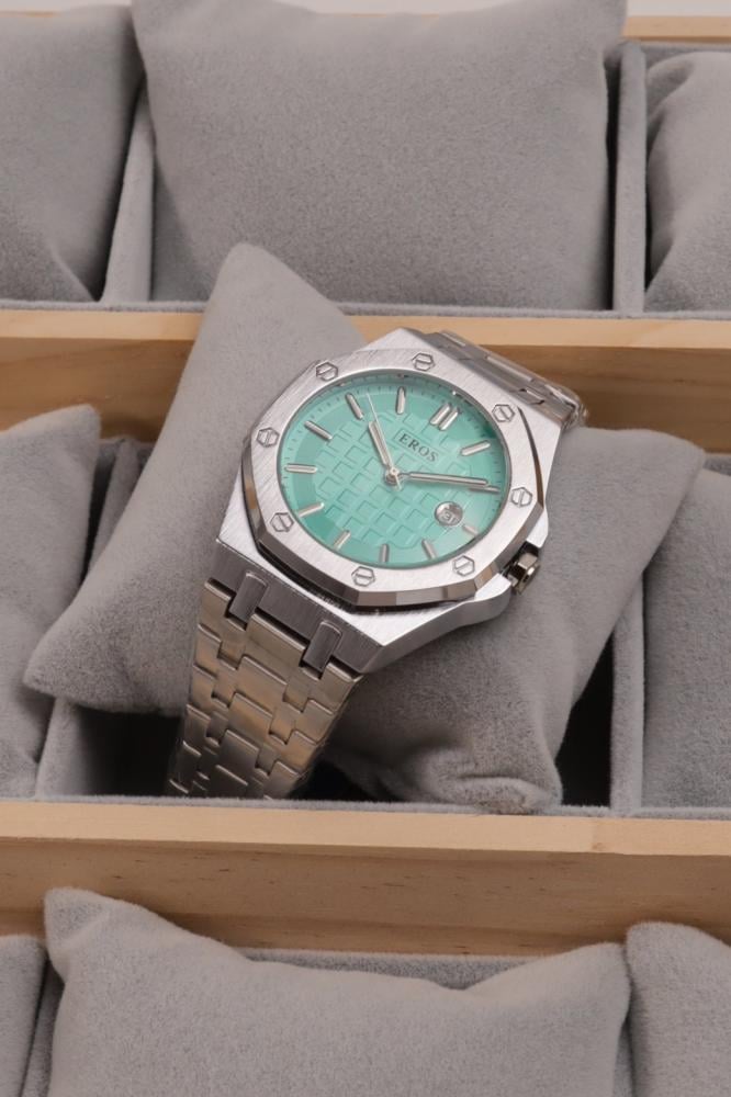 ساعة رجالي بلون فضي ميناء تيفاني