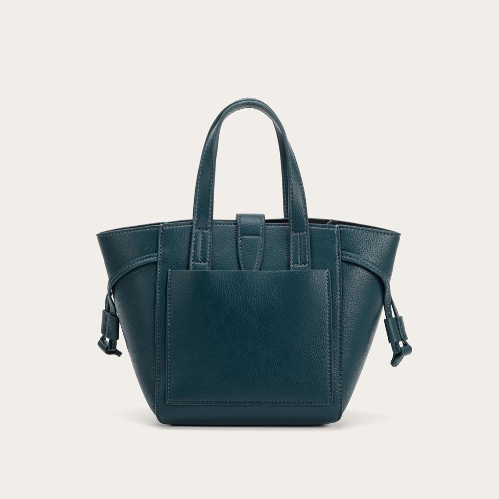 أناقتك في كل الأوقات تنعكس على اختيارك للشنطة المناسبة