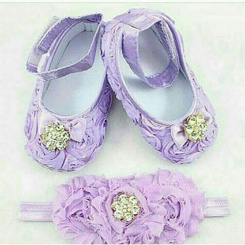 حذاء مع باند شعر