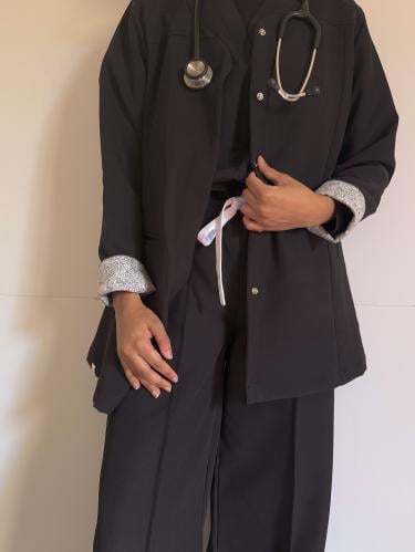Formal scrub- jacket- اسود، كحلي