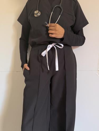 Formal scrub -black