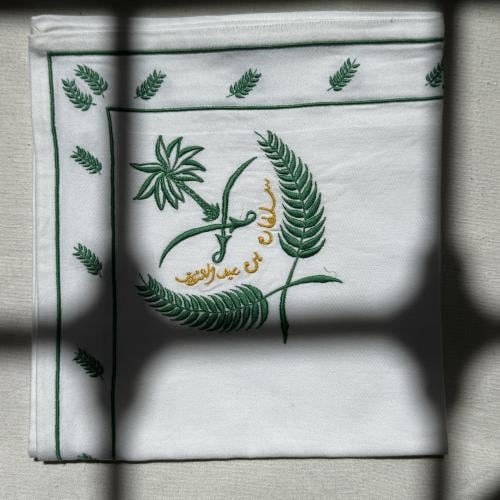 منديل من سفرة الأمير سلطان بن عبدالعزيز رحمه الله.